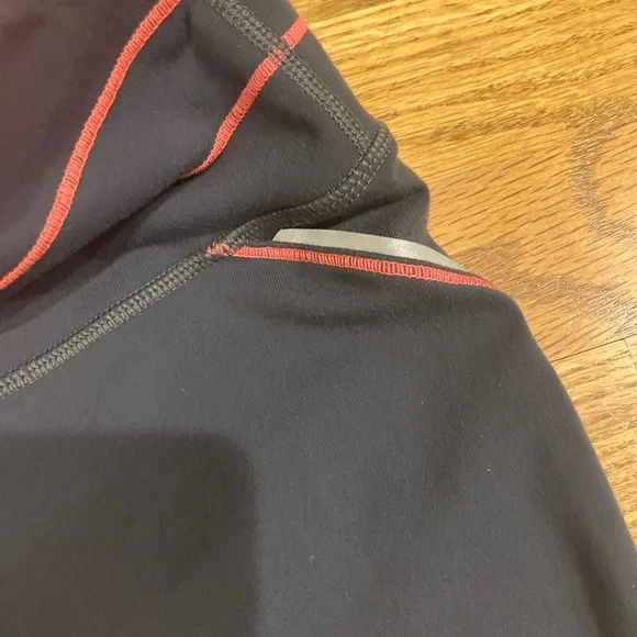 Athleta | Capri Leggings. EUC. Size XS - Picture 6 of 6